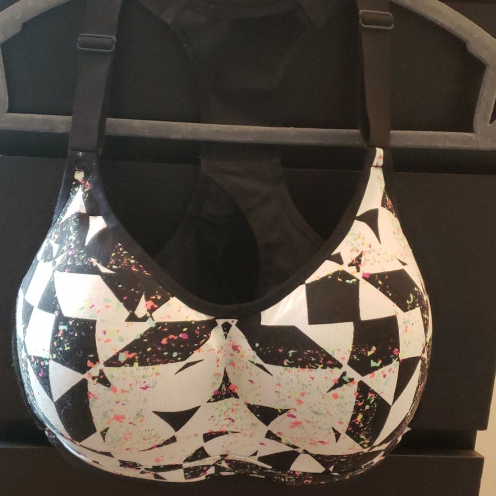 VS Victoria Sport Victoria's Secret sports bra 38D